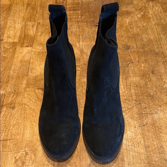 UGG black heeled boots - Picture 1 of 6